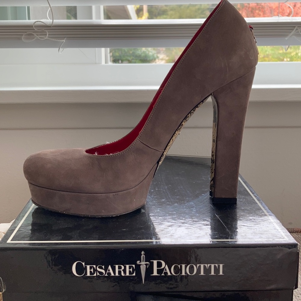 Shoes - Picture 12 of 13